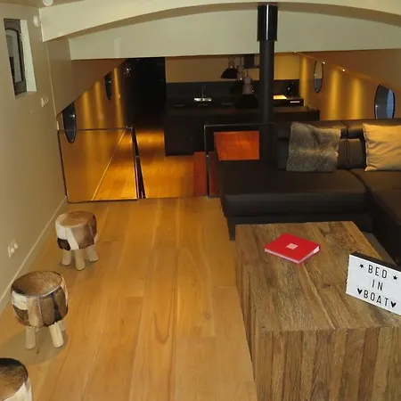 Tekne Bed In Boat Ypres